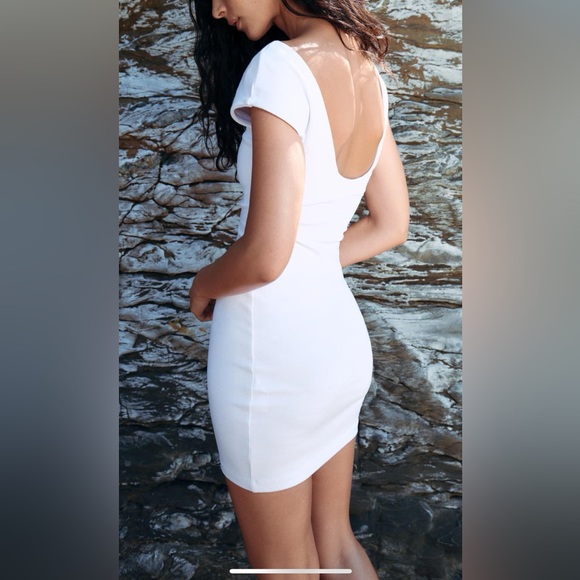 BRAND NEW LIME GREEN BACKLESS MINI DRESS SIZE XS - Picture 5 of 6